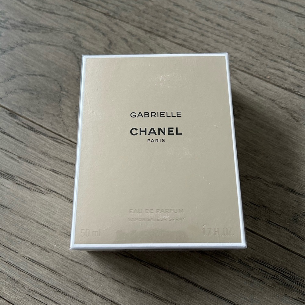 CHANEL Gabrielle Perfume Box - Gold and White